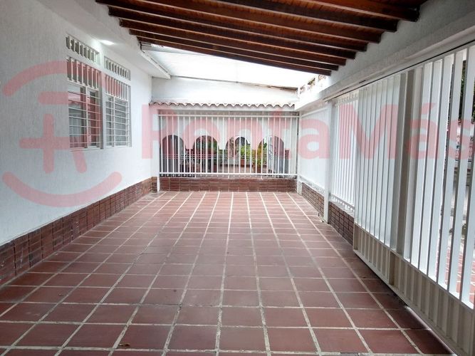 Casa de 7 alcobas en venta en La Ceiba, Cúcuta, 342 m² · foto 2 de 22