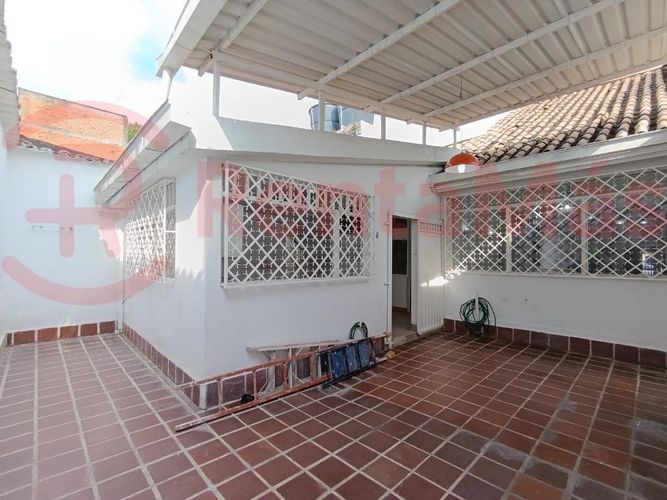 Casa de 7 alcobas en venta en La Ceiba, Cúcuta, 342 m² · foto 3 de 22