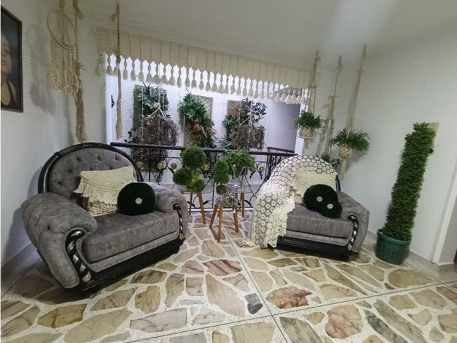 Casa de 5 alcobas en venta en Belén Fatima, Medellín, 456 m² · foto 8 de 24
