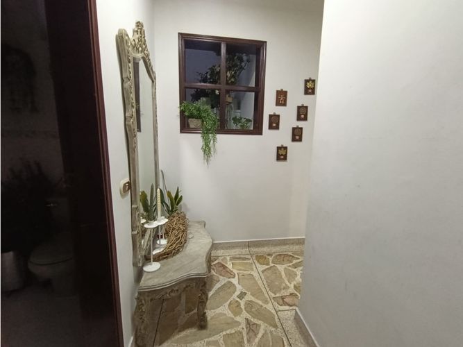 Casa de 5 alcobas en venta en Belén Fatima, Medellín, 456 m² · foto 14 de 24