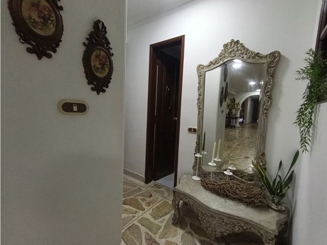 Casa de 5 alcobas en venta en Belén Fatima, Medellín, 456 m² · foto 15 de 24