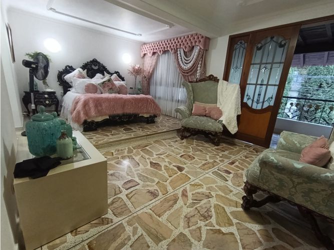 Casa de 5 alcobas en venta en Belén Fatima, Medellín, 456 m² · foto 17 de 24