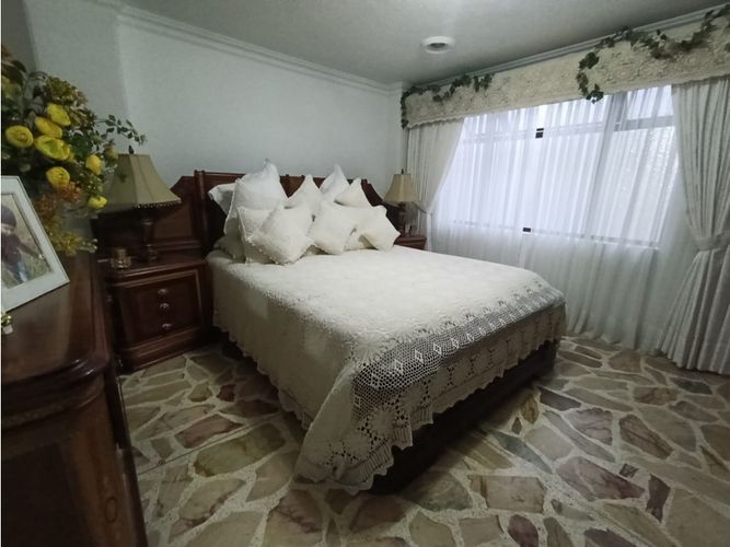 Casa de 5 alcobas en venta en Belén Fatima, Medellín, 456 m² · foto 21 de 24
