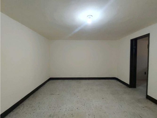 Local en arriendo en Colon, Medellín, 195 m² · foto 5 de 24