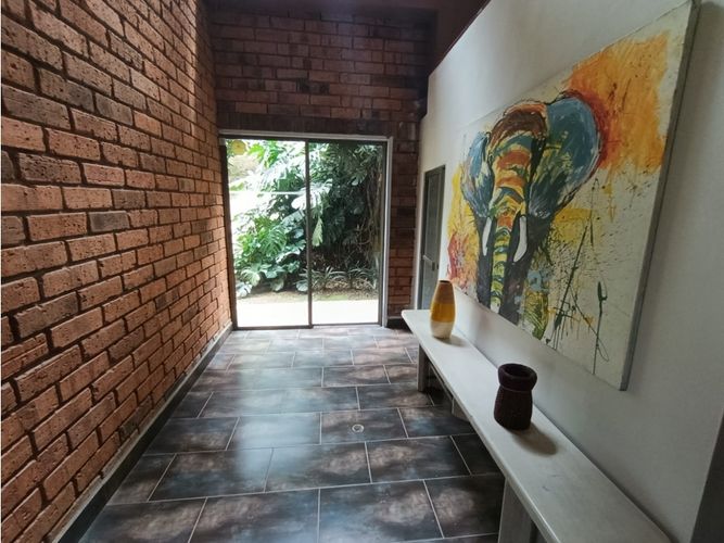 Casa de 5 alcobas en venta en La Doctora, Medellín, 198 m² · foto 11 de 24