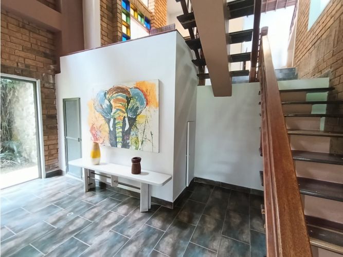 Casa de 5 alcobas en venta en La Doctora, Medellín, 198 m² · foto 12 de 24