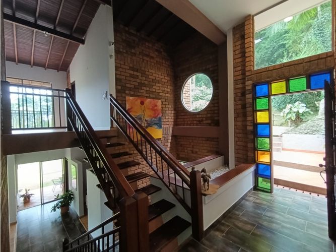 Casa de 5 alcobas en venta en La Doctora, Medellín, 198 m² · foto 18 de 24