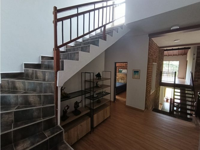 Casa de 5 alcobas en venta en La Doctora, Medellín, 198 m² · foto 19 de 24