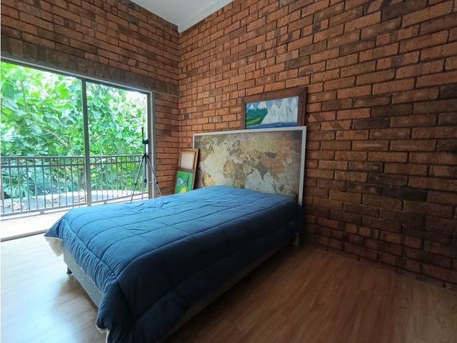 Casa de 5 alcobas en venta en La Doctora, Medellín, 198 m² · foto 22 de 24