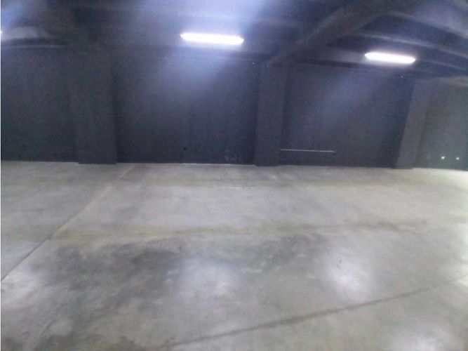 Local en arriendo en Villas Del Sol, Bello, 270 m² · foto 2 de 8