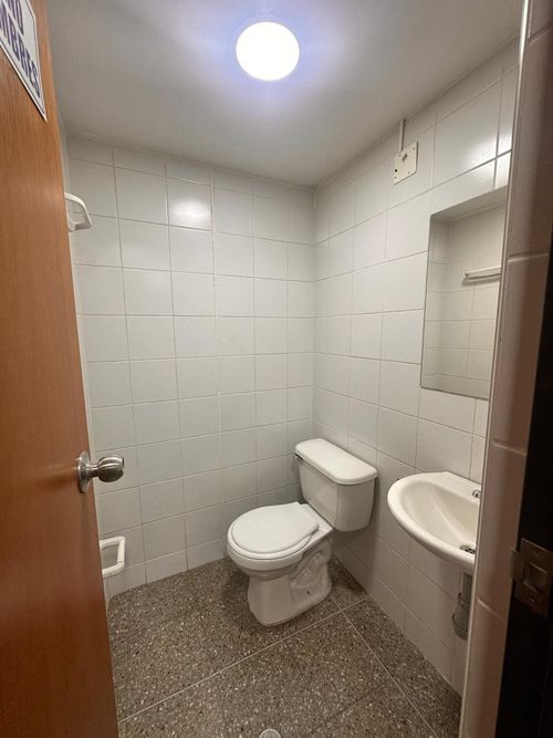Oficina en arriendo en El Poblado, Medellín, 134 m² · foto 5 de 7