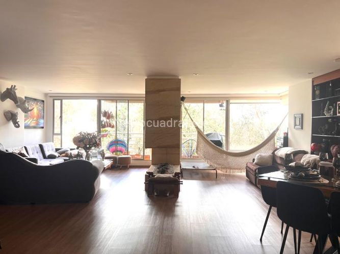 Apartamento de 3 alcobas en venta en Bosque Medina, Bogotá, 209 m² · foto 2 de 12