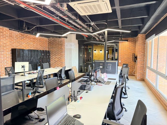 Oficina en arriendo en El Poblado, Medellín, 190 m² · foto 3 de 14