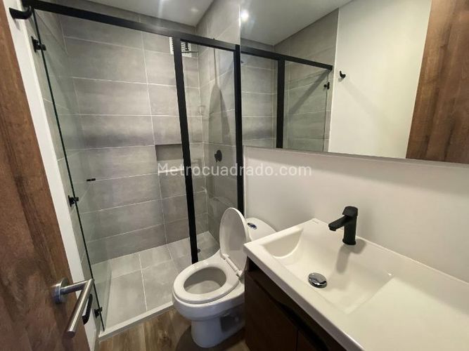 Apartamento de 1 alcoba en venta en Chico Norte, Bogotá, 41 m² · foto 9 de 12