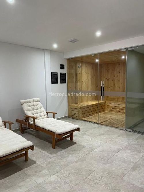 Apartamento de 1 alcoba en venta en Chico Norte, Bogotá, 41 m² · foto 10 de 12