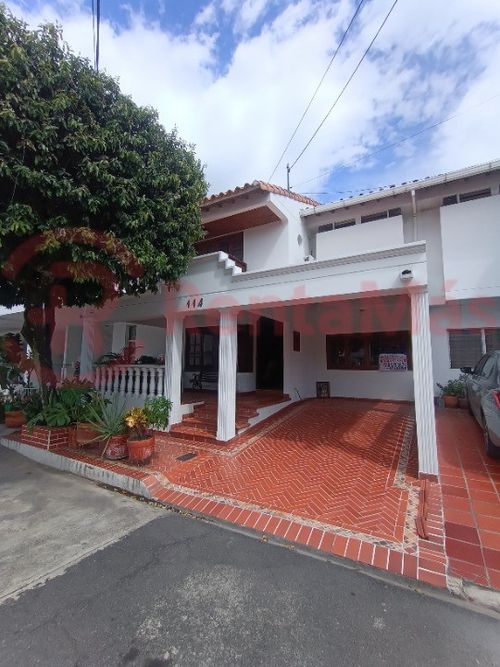 Casa en venta en San Eduardo, Cúcuta · foto 2 de 24
