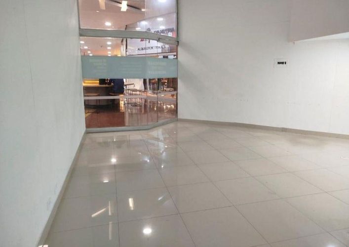 Local en arriendo en El Poblado, Medellín, 45 m² · foto 4 de 5