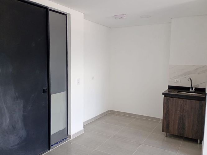 Oficina en arriendo en El Dorado, Envigado, 35 m² · foto 6 de 8