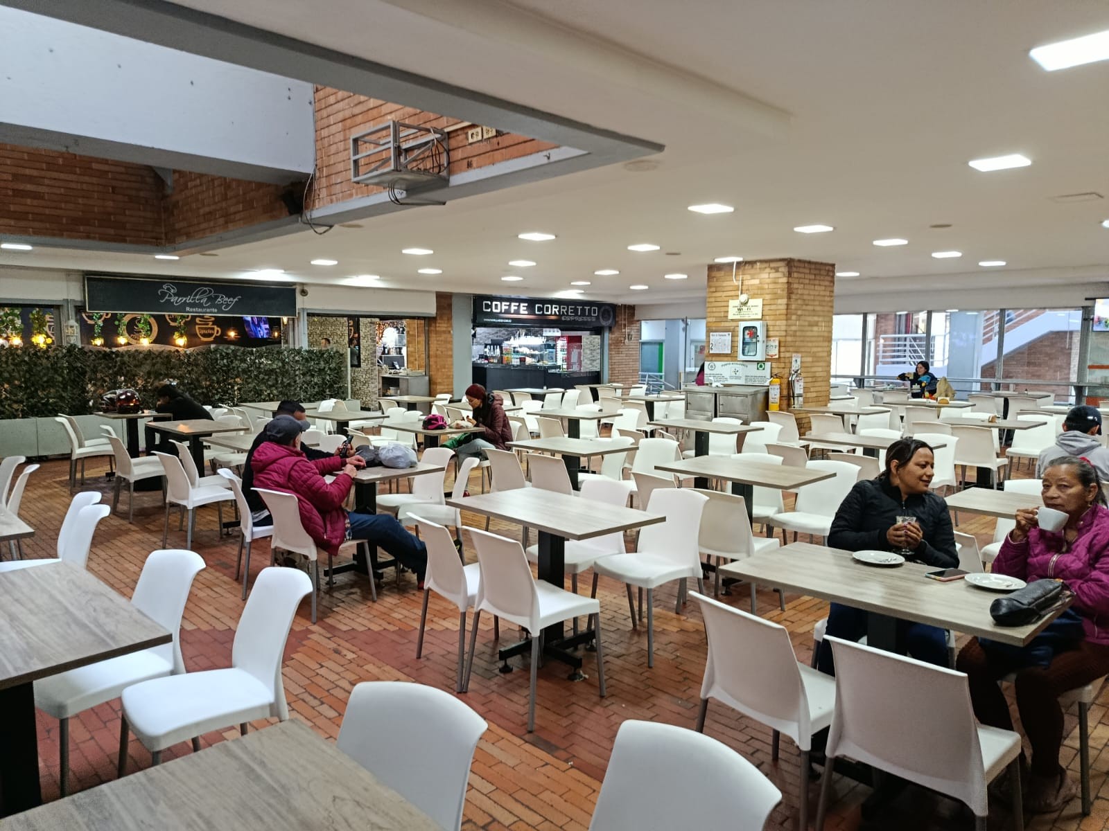 Retail space for rent in Quirigua oriental, Bogotá