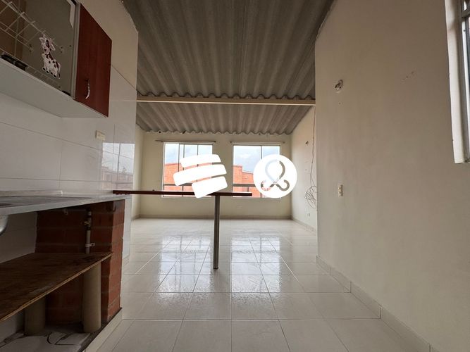 Apartamento de 3 alcobas en venta en San Pedro, Madrid, 59 m² · foto 2 de 13