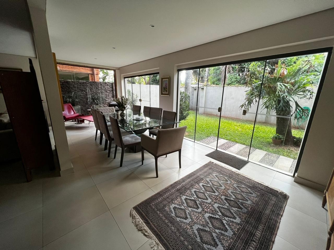 ALQUILO HERMOSA CASA AMOBLADA EN CONDOMINIO MONTECILLO — foto 2