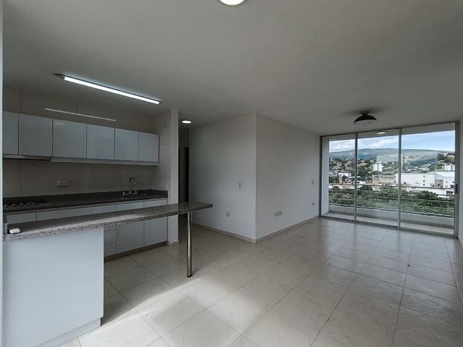 Apartamento de 3 alcobas en venta en Parq Resid Los Libertadores B, Cúcuta, 80 m² · foto 2 de 16