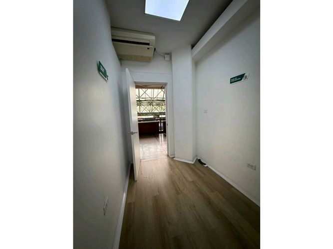 Local en arriendo en Caribe, Medellín, 26 m² · foto 4 de 10