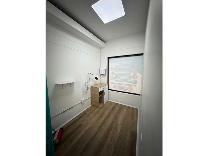Local en arriendo en Caribe, Medellín, 26 m² · foto 5 de 10