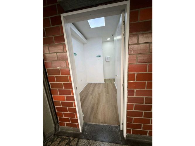 Local en arriendo en Caribe, Medellín, 26 m² · foto 10 de 10