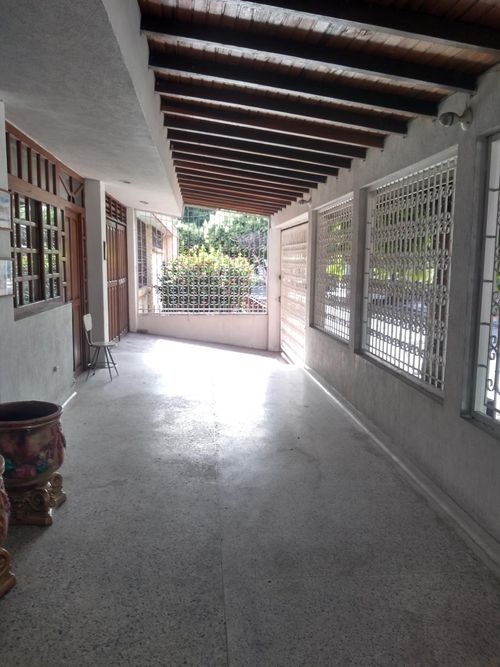Casa de 7 alcobas en venta en Libertadores, Cúcuta, 320 m² · foto 2 de 24