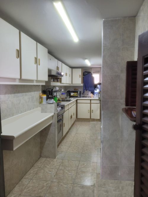 Apartamento de 1 alcoba en venta en Los Rosales, Bogotá, 44 m² · foto 2 de 13