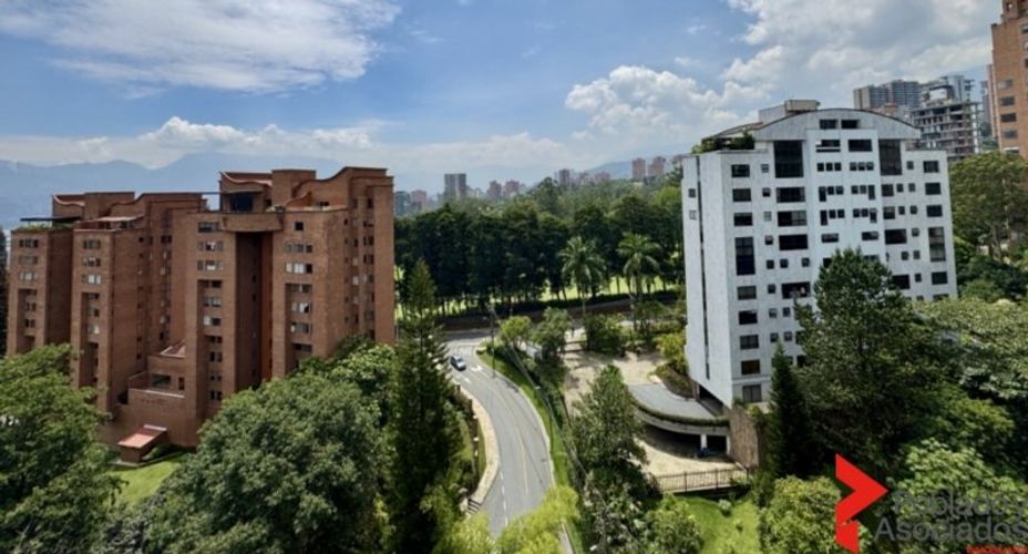 Apartamento de 4 alcobas en venta en El Diamante No. 2, Medellín, 138 m² · foto 22 de 24