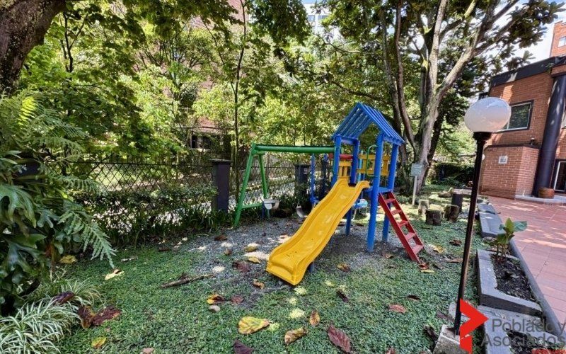 Apartamento de 4 alcobas en venta en El Diamante No. 2, Medellín, 138 m² · foto 24 de 24