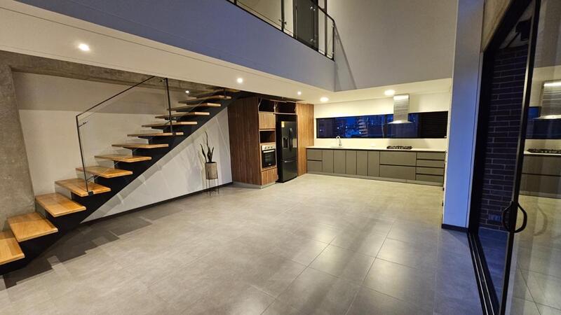 Apartamento en arriendo en El Poblado, Medellín · foto 3 de 23
