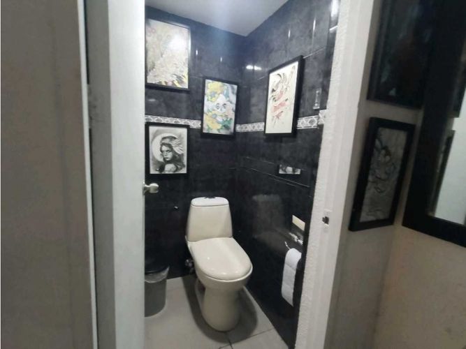 Local en arriendo en San Diego, Medellín, 28 m² · foto 5 de 9
