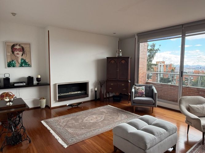 Apartamento de 3 alcobas en venta en Los Rosales, Bogotá, 173 m² · foto 4 de 24