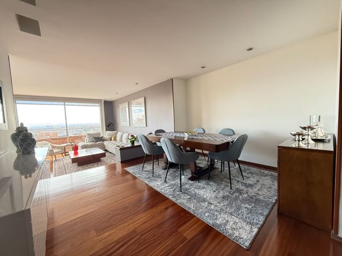 Apartamento de 3 alcobas en venta en Los Rosales, Bogotá, 173 m² · foto 6 de 24
