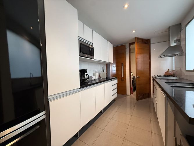 Apartamento de 3 alcobas en venta en Los Rosales, Bogotá, 173 m² · foto 7 de 24