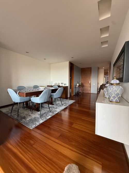 Apartamento de 3 alcobas en venta en Los Rosales, Bogotá, 173 m² · foto 9 de 24