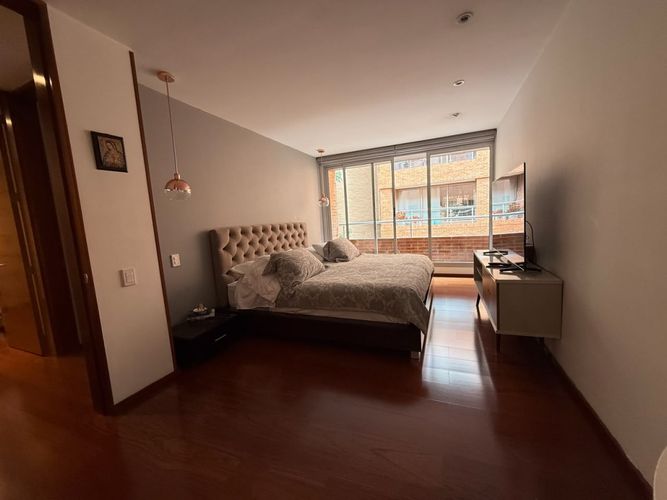Apartamento de 3 alcobas en venta en Los Rosales, Bogotá, 173 m² · foto 11 de 24