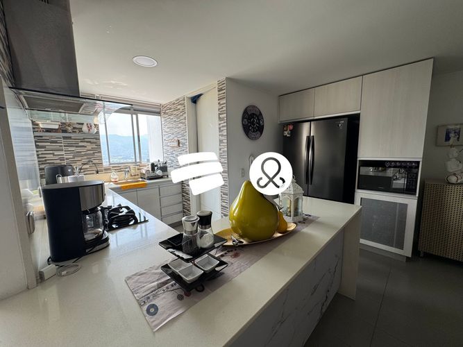 Apartamento de 3 alcobas en venta en Castropol, Medellín, 102 m² · foto 11 de 24