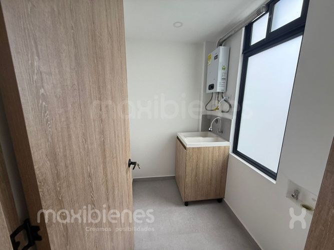 Apartamento de 2 alcobas en venta en Lomitas, La Ceja, 78 m² · foto 14 de 14