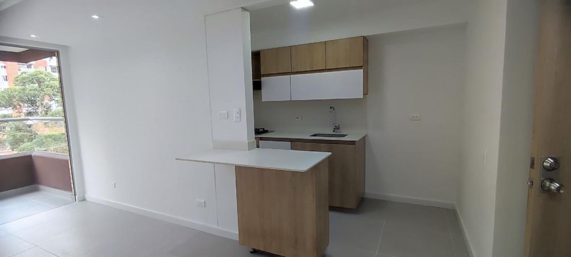 Apartamento de 3 alcobas en arriendo en Loma De La Doctora, Sabaneta, 85 m² · foto 10 de 20