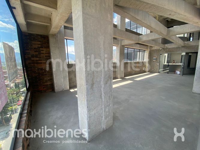 Local en arriendo en San Isidro, Medellín, 94 m² · foto 3 de 14