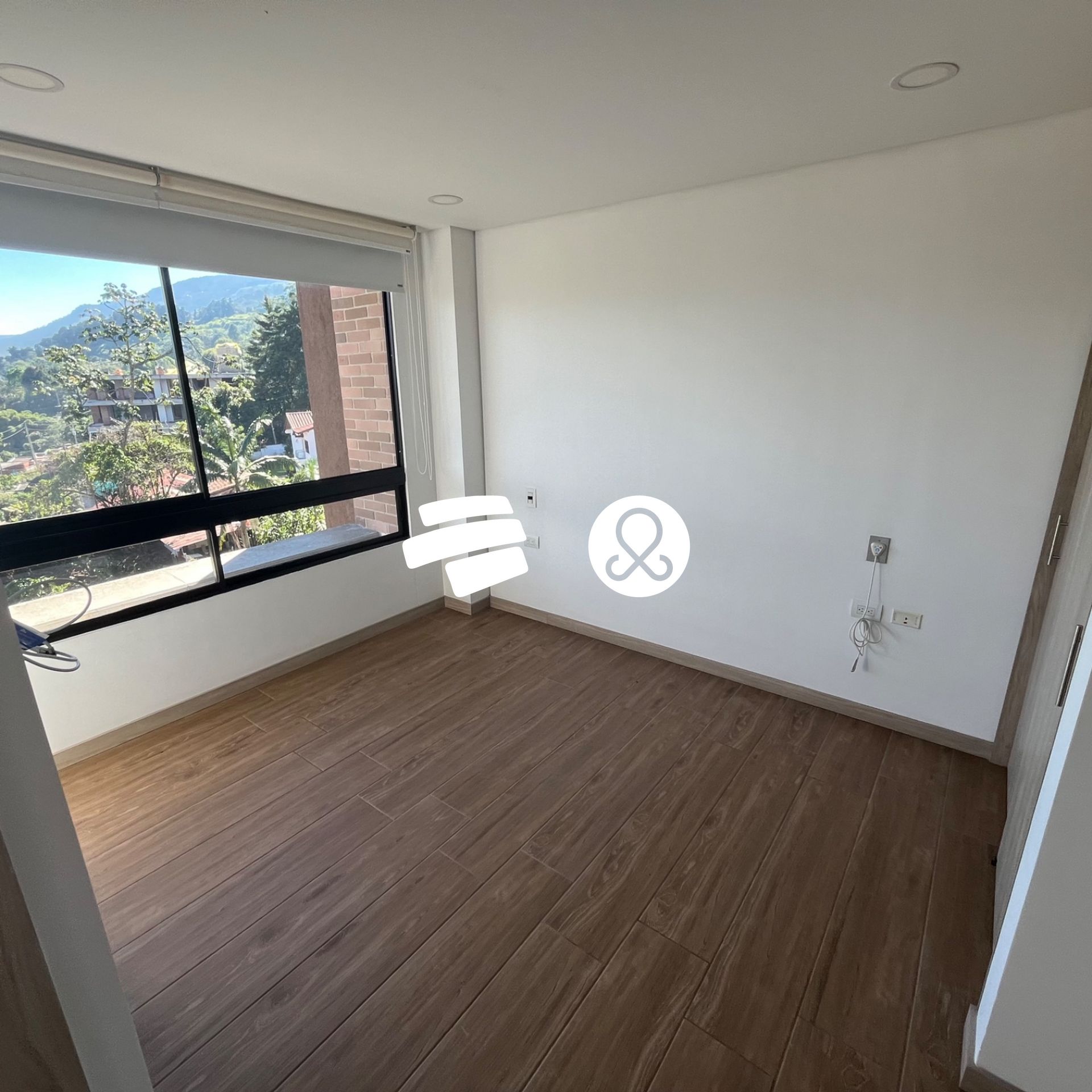Apartamento en venta en Zona Centro, Envigado · foto 2 de 20