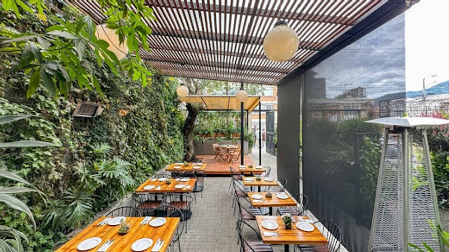 Casa de 3 alcobas en venta en San Felipe, Bogotá, 420 m² · foto 13 de 19
