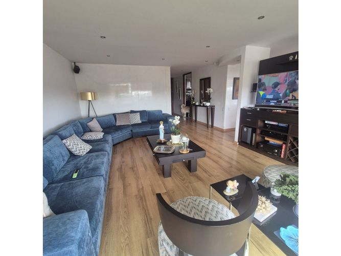 Apartamento de 3 alcobas en arriendo en Calleja Baja, Bogotá, 187 m² · foto 9 de 24