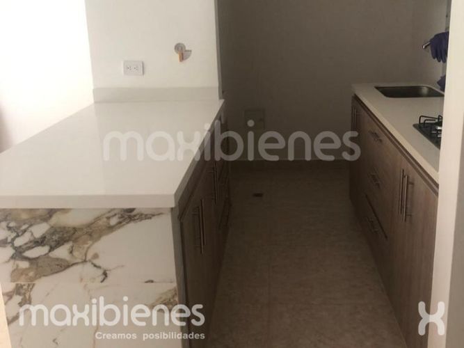 Apartamento de 2 alcobas en arriendo en Viviendas Del Sur, Medellín, 82 m² · foto 3 de 12