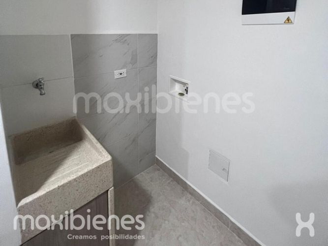 Apartamento de 2 alcobas en arriendo en Viviendas Del Sur, Medellín, 82 m² · foto 10 de 12