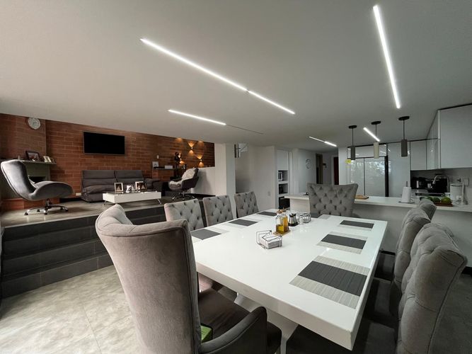 Casa de 4 alcobas en arriendo en El Poblado, Medellín, 280 m² · foto 5 de 20